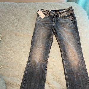 Boot cut jeans New Silver Jean Co slim boot/ mid-rise /curvy. 28x31”. NWT.